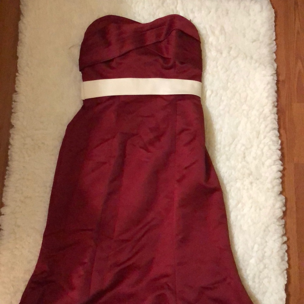 Saison Blanche Red and white strapless event dress